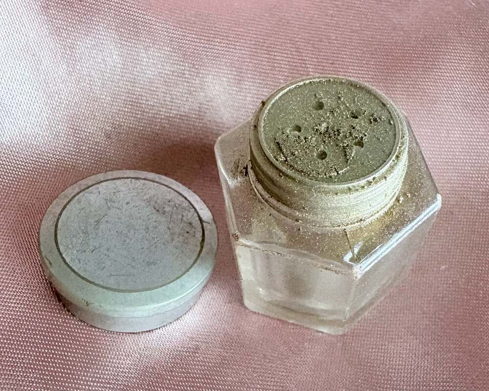 Mineral Gems Gold Mica Powder Pigment 2g